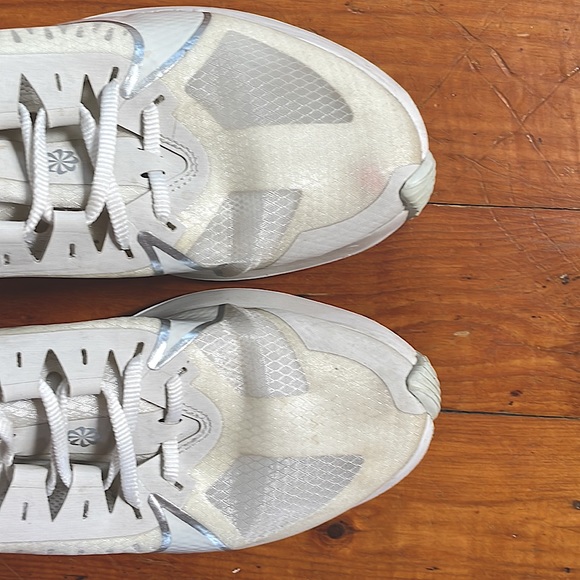 Nike Zoom Gravity Sneaker Womens’s Size 9.5 mens sz 8 Platinum Tint BQ3203-001 - Picture 7 of 8